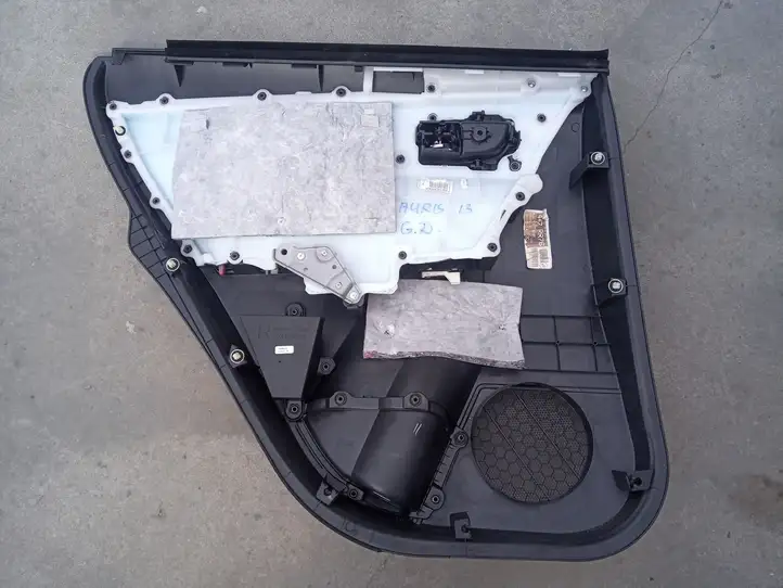 Toyota Auris E180 (2012 - 2018) Обшивка задней двери — фото 3