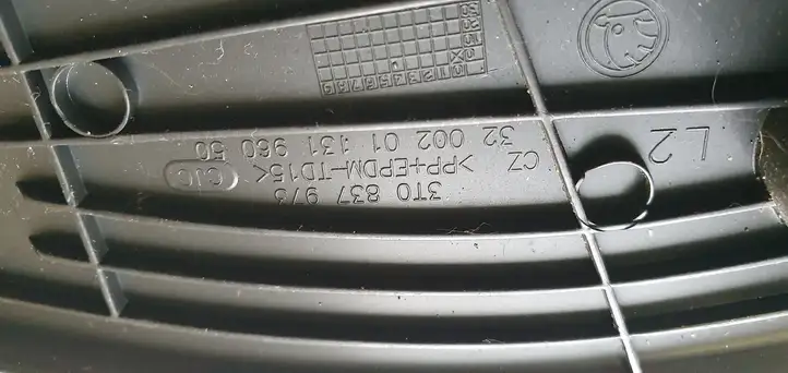 Skoda Superb B6 (3T) (2008 - 2015) Накладка стекла передней двери — фото 6