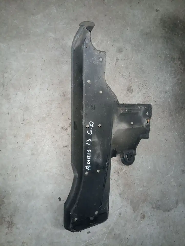 Toyota Auris E180 (2012 - 2018) Защита днища задней части — фото 3