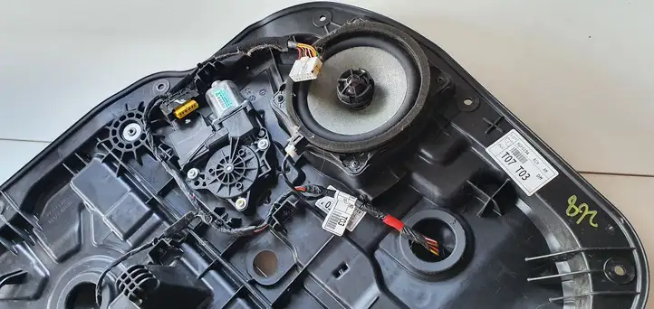 Hyundai Santa Fe (2012 - 2015) Стеклоподъемник задней двери — фото 6