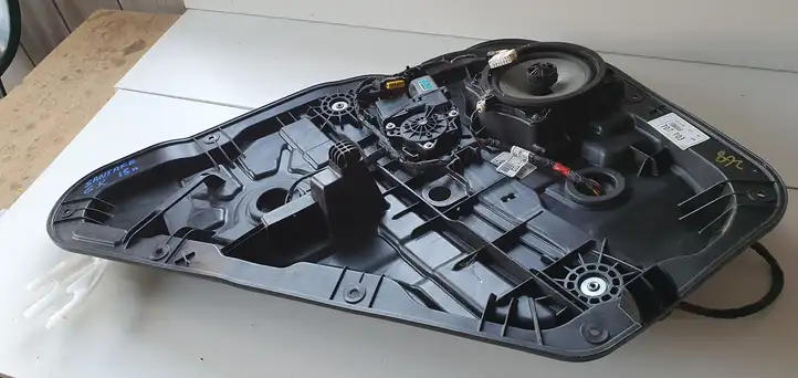 Hyundai Santa Fe (2012 - 2015) Стеклоподъемник задней двери — фото 8