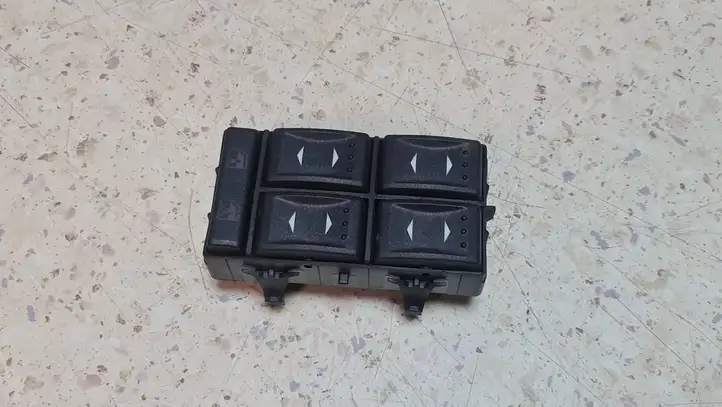 Ford Mondeo Mk III (2000 - 2007) 3S7T14A132BA Блок кнопок стеклоподъемников — фото 1