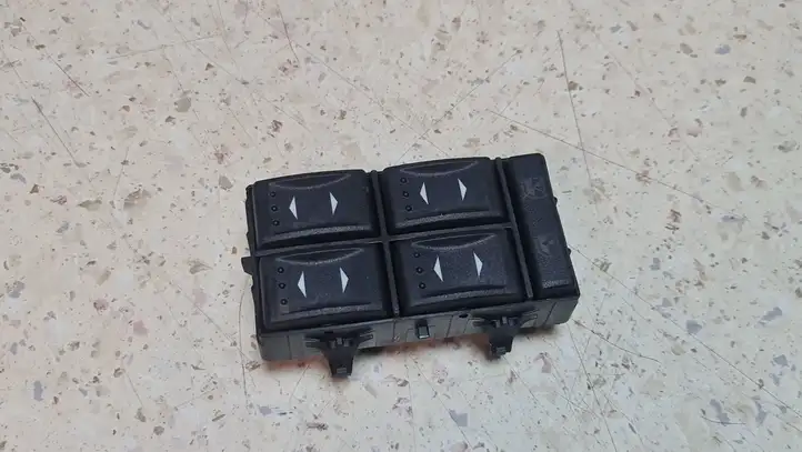 Ford Mondeo Mk III (2000 - 2007) 3S7T14A132BA Блок кнопок стеклоподъемников — фото 3