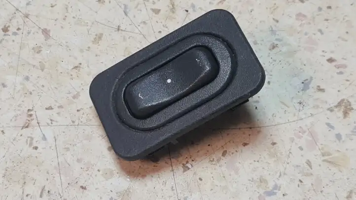 Opel Combo C (2001 - 2005) 13363102 Кнопка стеклоподъемников — фото 1