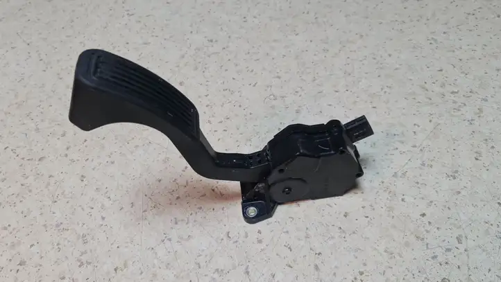 Lexus CT 200H (2010 - 2013) 7811076021 Педаль акселератора — фото 3