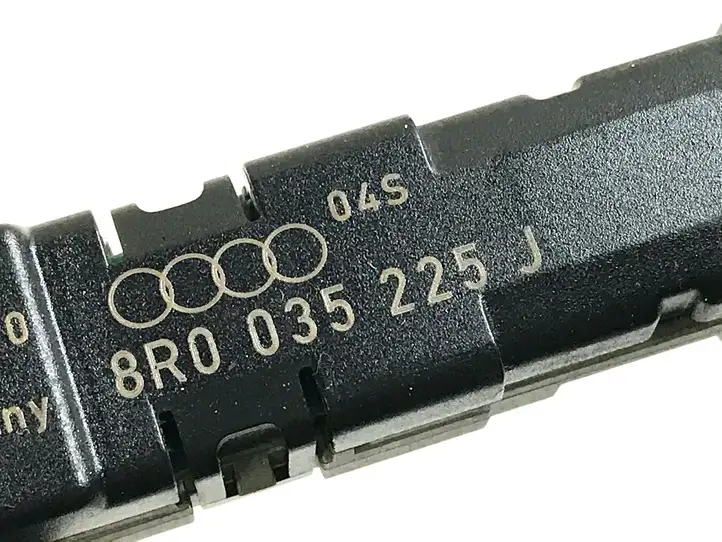 Audi Q5 SQ5 (2008 - 2012) 8R0035225J Радиоантенна — фото 3