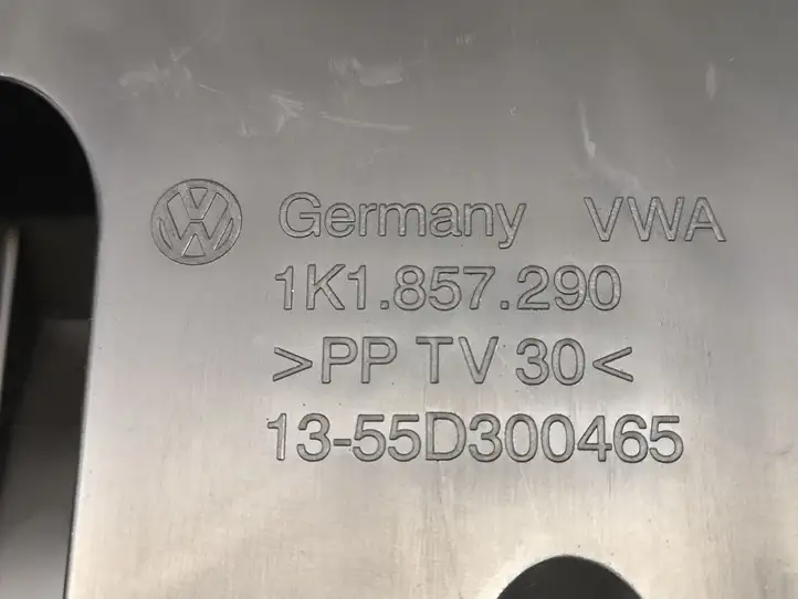 Volkswagen Golf V (2003 - 2009) 1K1857290 Вещевой ящик — фото 5