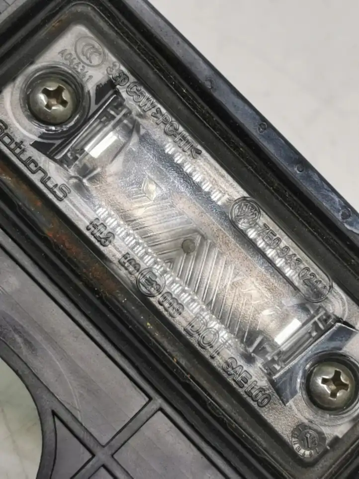 Volkswagen PASSAT B6 (2005 - 2010) 7E0943021A Подсветка номера — фото 6