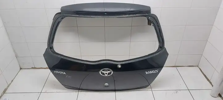 Toyota Yaris (2005 - 2009) Крышка багажника — фото 1