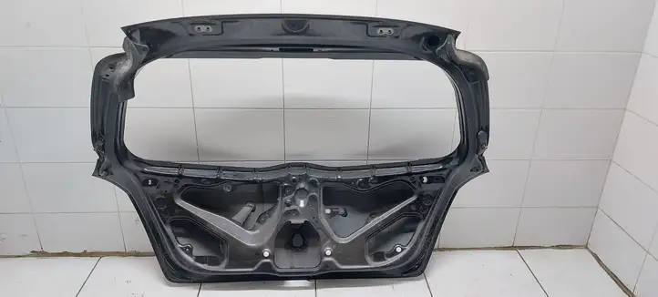 Toyota Yaris (2005 - 2009) Крышка багажника — фото 4