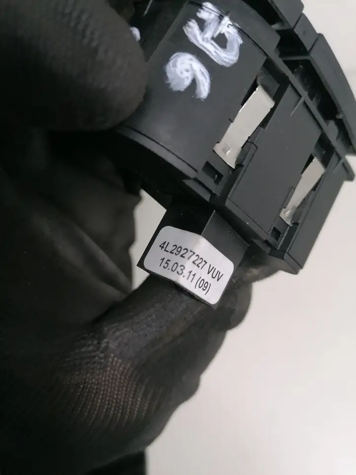 Audi A6 S6 C6 4F (2008 - 2011) 4L2927227 Другие включатели / ручки/ переключатели — фото 2