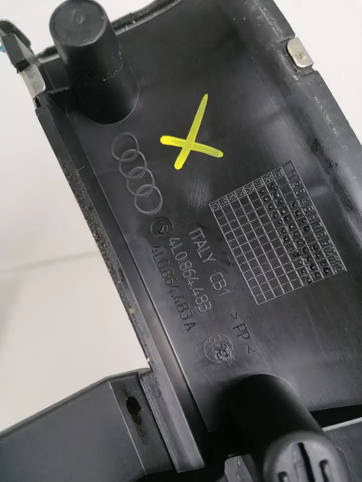 Audi Q7 4L (2005 - 2009) 4L0864483A Отделка порога багажника — фото 3
