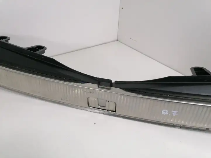Audi Q7 4L (2005 - 2009) 4L0864483A Отделка порога багажника — фото 5
