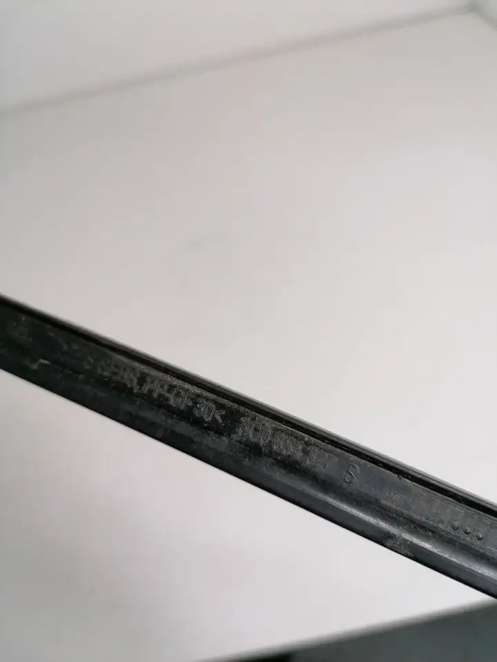 Volkswagen PASSAT B6 (2005 - 2010) 3C0854327B Накладка стоек лобового стекла — фото 2
