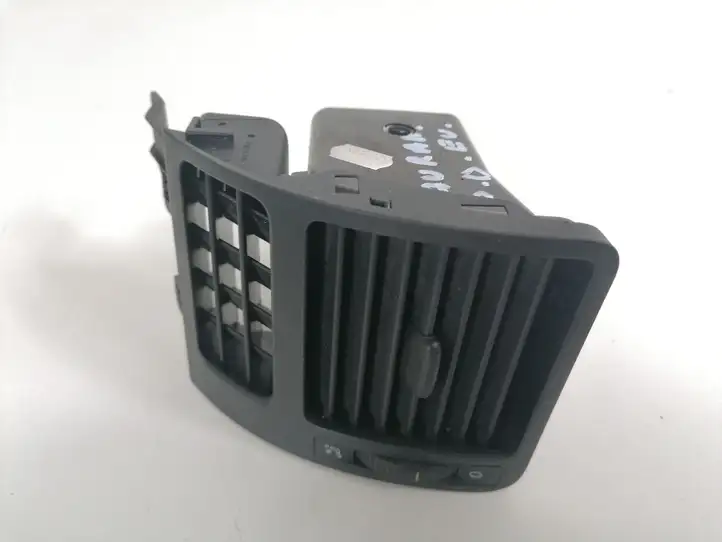Volkswagen Touran I (2003 - 2010) 1T0819704B Боковой воздушный дефлектор — фото 1