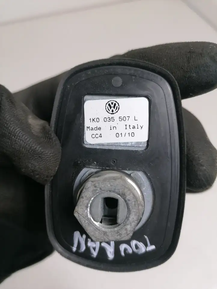 Volkswagen Touran I (2003 - 2010) 1K0035507L GPS антенна — фото 2