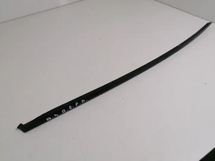 Audi A4 S4 B8 8K (2007 - 2011) 8K0854328 Накладка стоек лобового стекла — фото 1