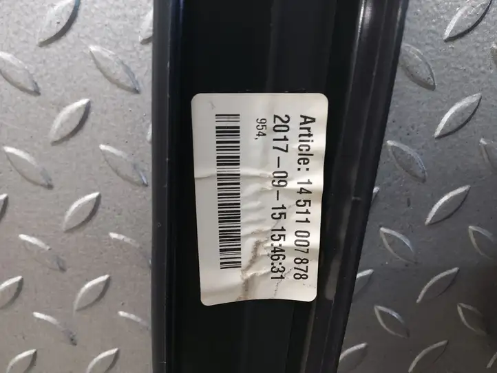 Volvo XC90 (2014 - 2019) 31393872 Накладка стекла задней двери — фото 5