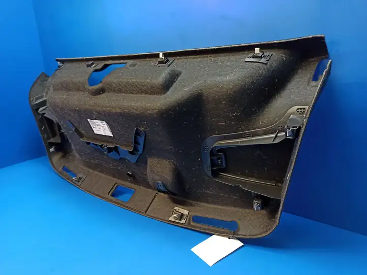 Audi A3/S3 8V (2012 - 2016) 8V5867975E Комплект обшивки крышки багажника — фото 10