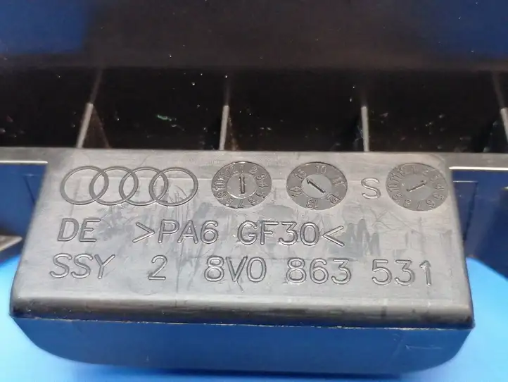 Audi A3/S3 8V (2012 - 2016) 8V0863531 Другая деталь консоли (туннеля) — фото 2