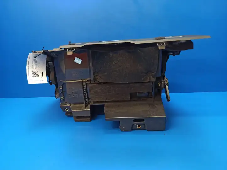 Audi A3/S3 8V (2012 - 2016) 8V2857035C Бардачок в сборе — фото 8