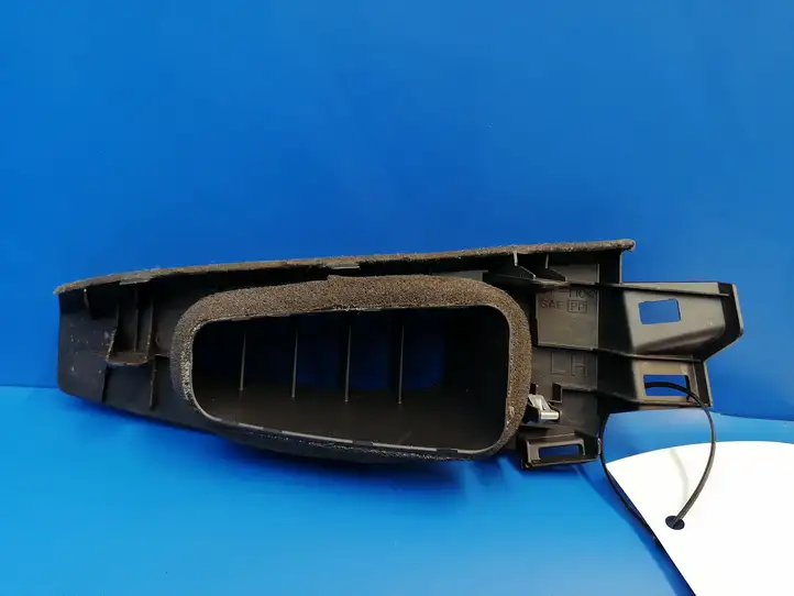 Nissan 370Z (2008 - 2014) 684211EA0A Боковой воздушный дефлектор — фото 3