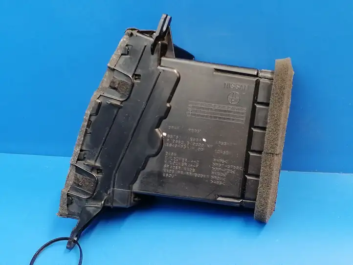 Nissan 370Z (2008 - 2014) 687511EA0A Боковой воздушный дефлектор — фото 10