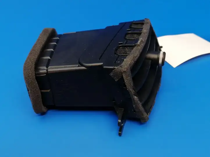 Nissan 370Z (2008 - 2014) 687501EA0A Боковой воздушный дефлектор — фото 6