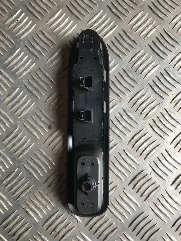 Peugeot 407 (2004 - 2011) 96468704XT Кнопка стеклоподъемников — фото 3