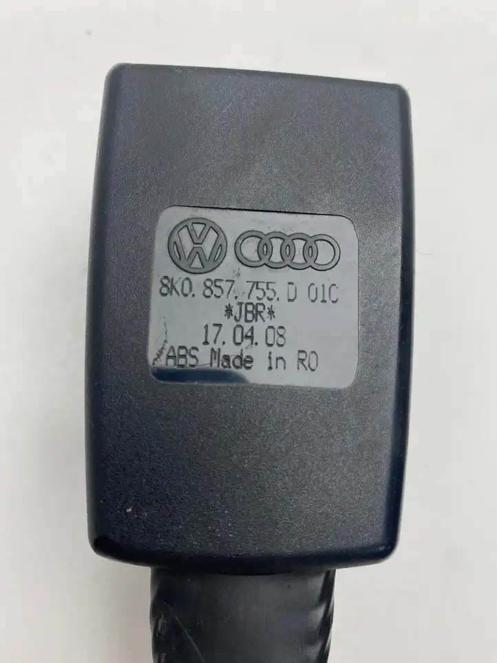 Audi A4 S4 B8 8K (2007 - 2011) 8K0857755D Замок переднего ремня — фото 2