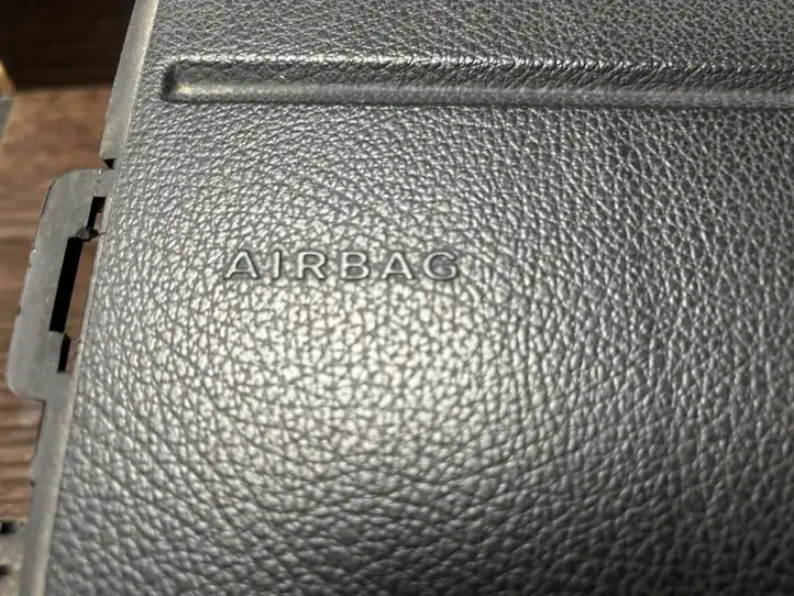 Volkswagen Crafter (2006 - 2016) A9068600002 Заглушка airbag — фото 9