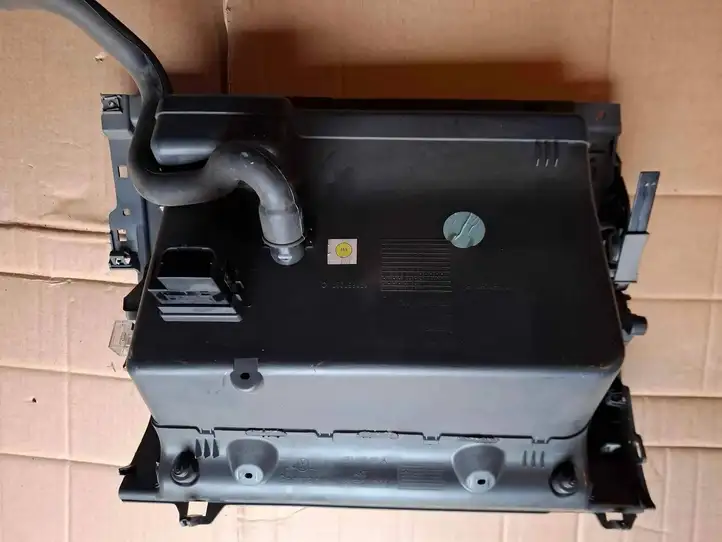 Volkswagen Touran I (2003 - 2010) 1T1857101A Вещевой ящик — фото 5
