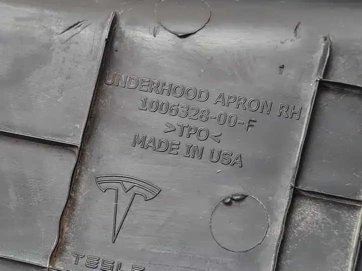 Tesla Model S (2012 - 2016) 100632800F Обшивка бардачка — фото 2