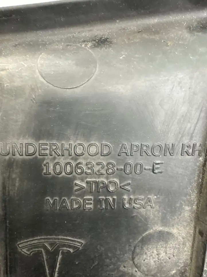 Tesla Model S (2012 - 2016) 100632800E Обшивка бардачка — фото 3