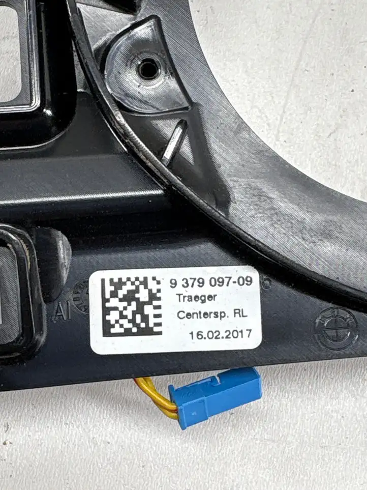 BMW 5 G30 G31 (2016 - ) 9379097 Рамка центрального динамика — фото 3
