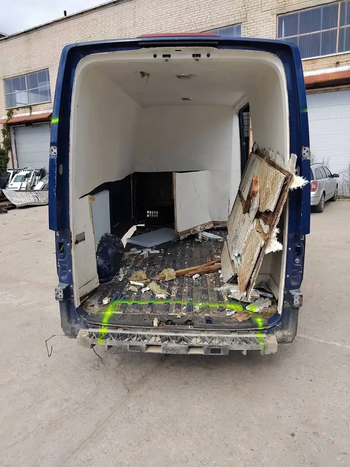 Volkswagen Crafter (2016 - ) Nocode Задний порог кузова — фото 1