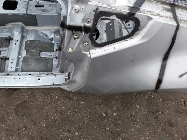 Nissan 370Z Задний порог кузова — фото 3