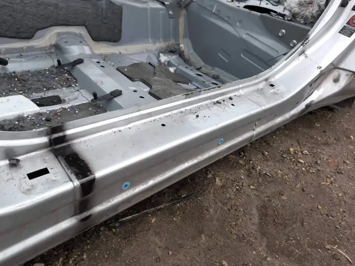 Nissan 370Z Задний порог кузова — фото 6