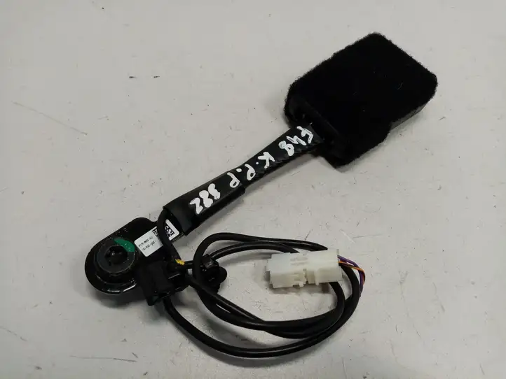 BMW X1 F48 F49 (2015 - 2022)  7313299 Замок переднего ремня