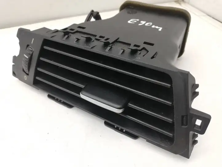 BMW 3 E90 E91 (2005 - 2012) 9151167 Боковой воздушный дефлектор — фото 1