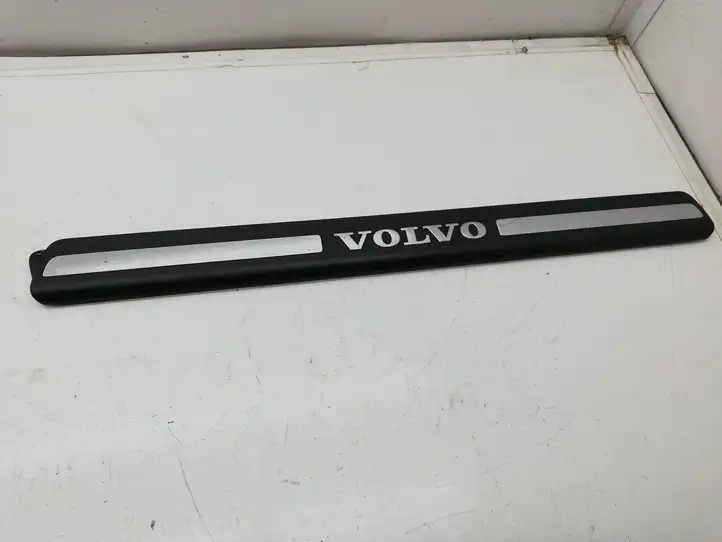 Volvo V70 (2007 - 2013) 8659960 Обшивка порога — фото 1