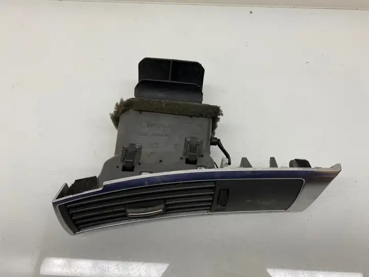 Audi A6 S6 C6 4F (2004 - 2008) 4F1820901C Боковой воздушный дефлектор — фото 3