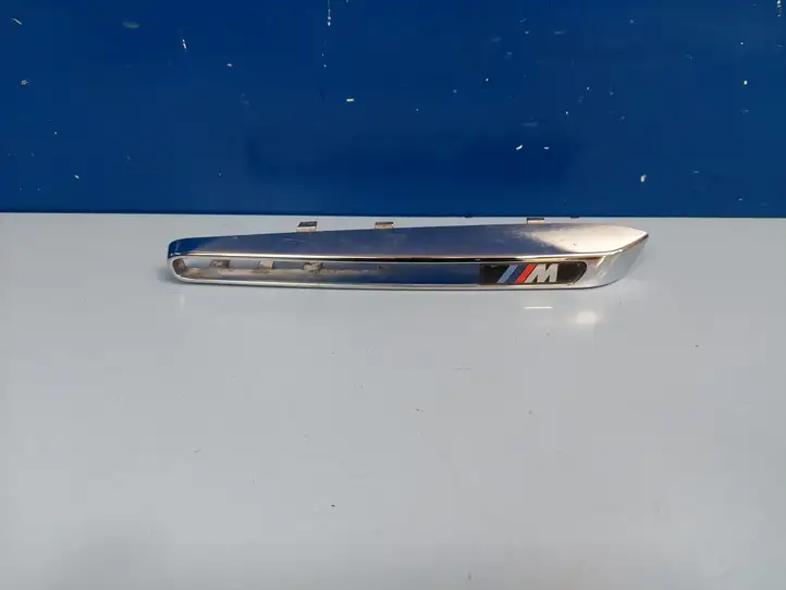 BMW X5 E70 (2006 - 2013) 51657218422 Молдинг крыла — фото 1