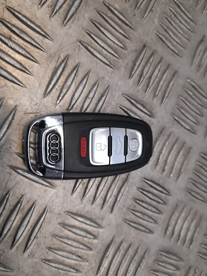 Audi A6 C7 (2011 - 2014) Ключ зажигания — фото 3