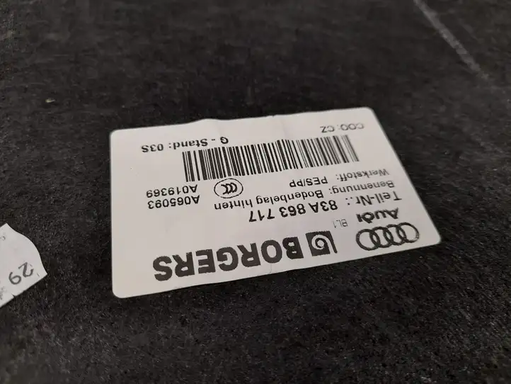 Audi Q3 F3 (2018 - ) 83A863717 Обшивка ниши запасного колеса — фото 3