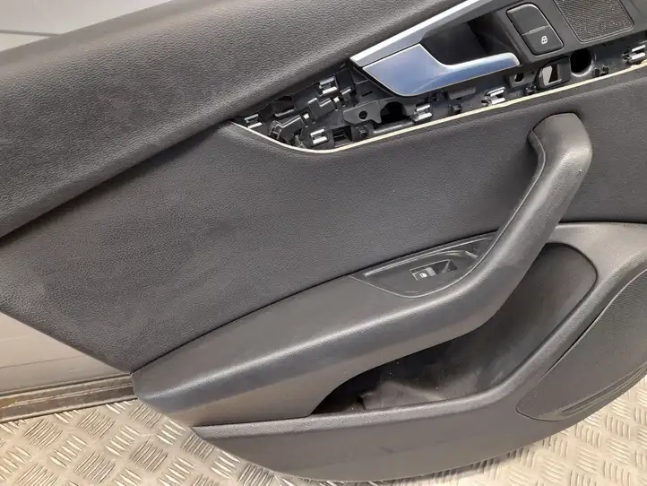 Audi A4 S4 B9 (2015 - 2019) 8W0868065 Обшивка задней двери — фото 8