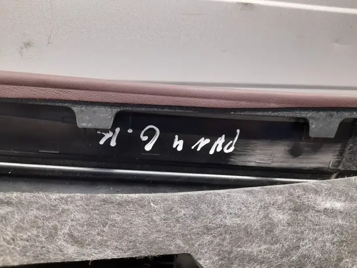 Porsche Panamera (970) (2009 - 2013) Обшивка задней двери — фото 7