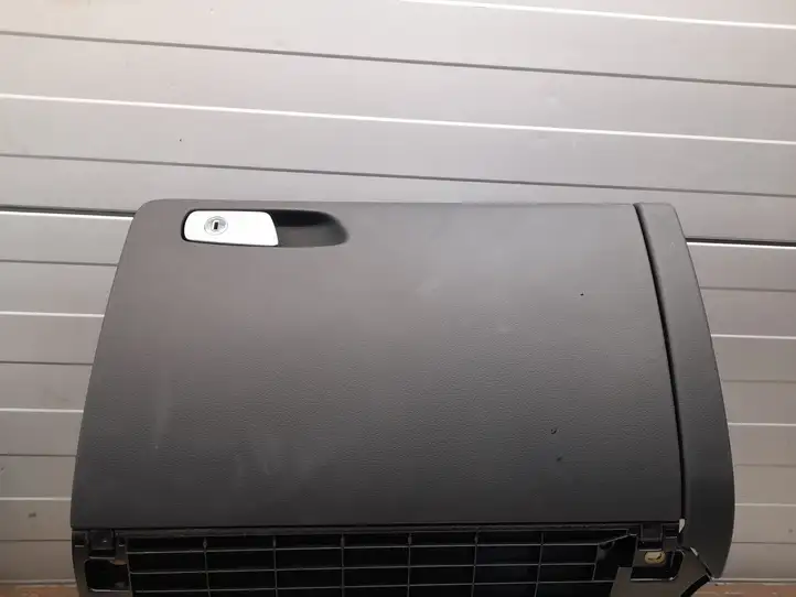 Audi A4 S4 B8 8K (2011 - 2015) 8K1857035C Бардачок в сборе — фото 1