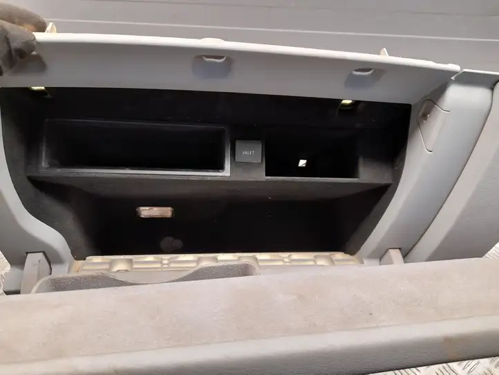 Audi A8 S8 D4 4H (2013 - 2017) 4H1880302B Бардачок в сборе — фото 2