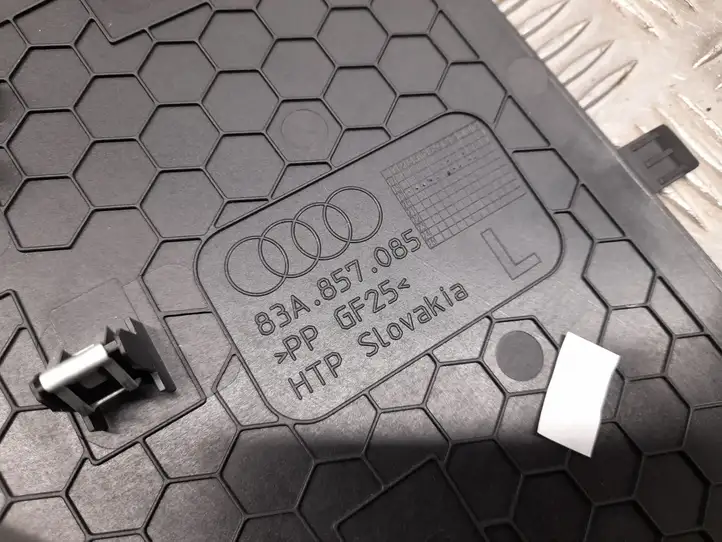 Audi Q3 F3 (2018 - ) 83A857085 Боковая отделка панели приборов — фото 3
